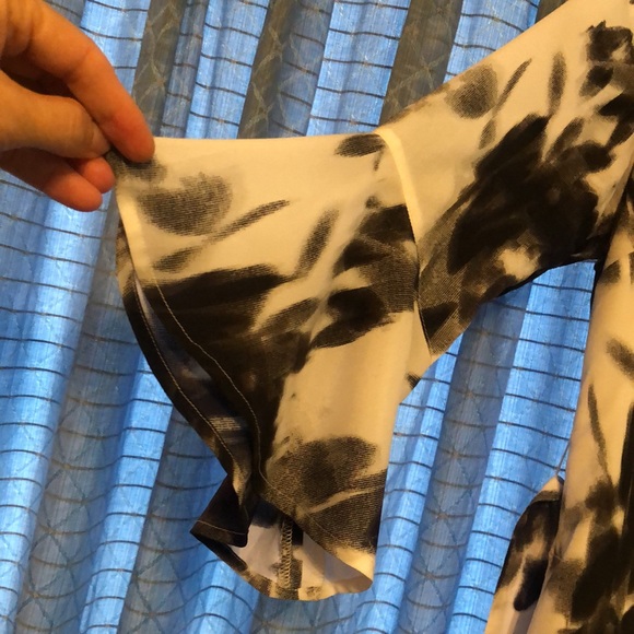 Dress - Picture 5 of 9